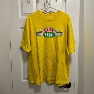 Central perk friends tv shot shirt size large